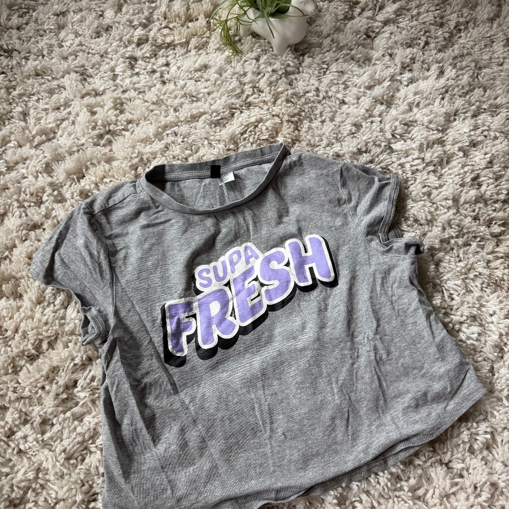 Classic Trendy cartoon pop bar, Y2K 2000 vintage Gray Tee crop top with Bold Gra